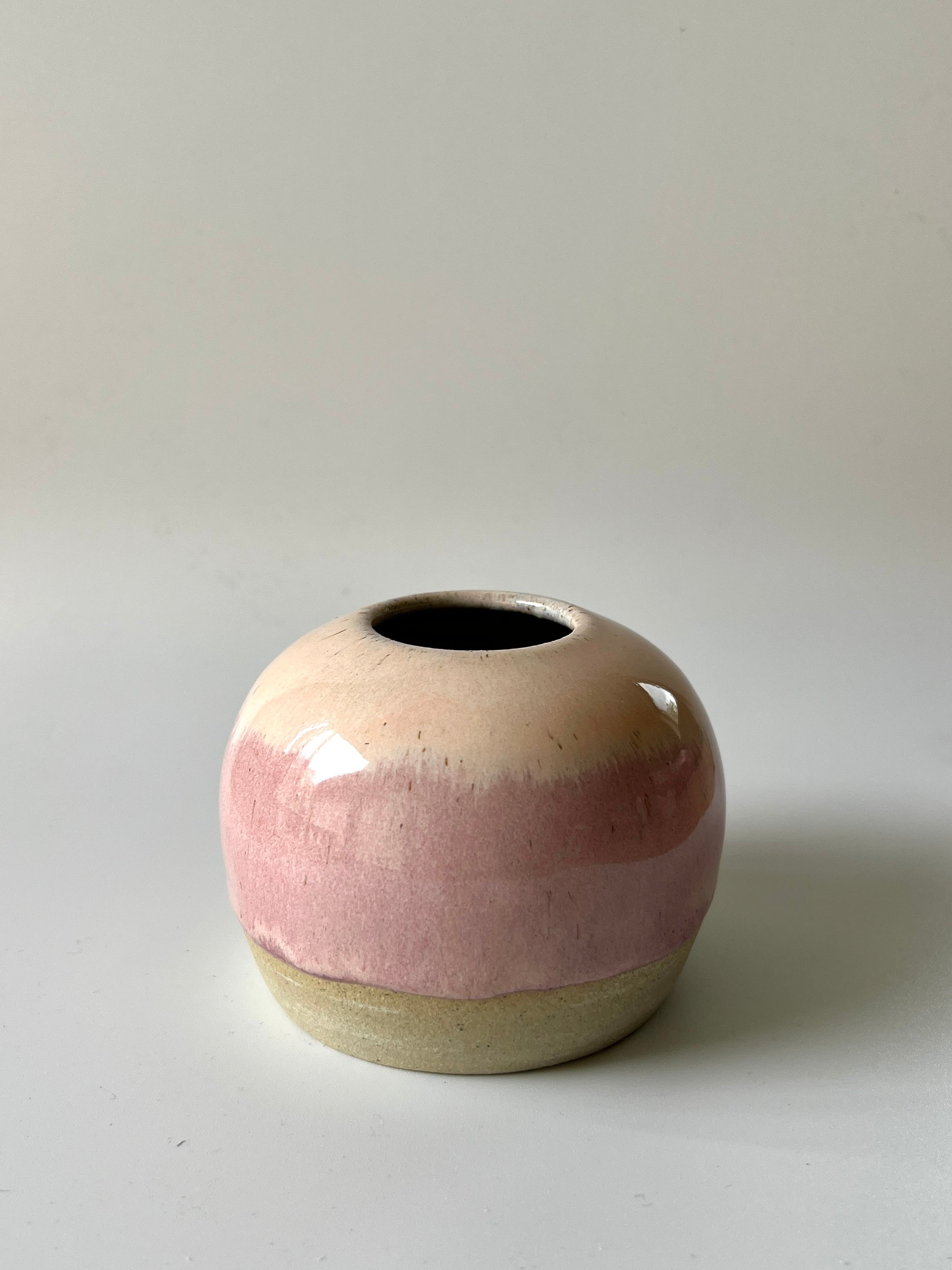 Sunrise Pebble Bud Vase