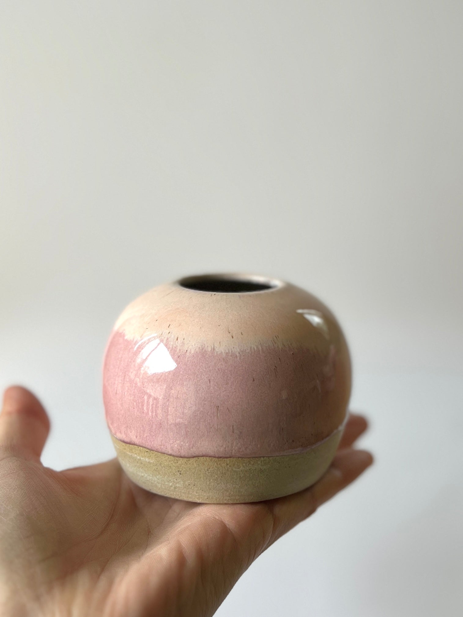 Sunrise Pebble Bud Vase
