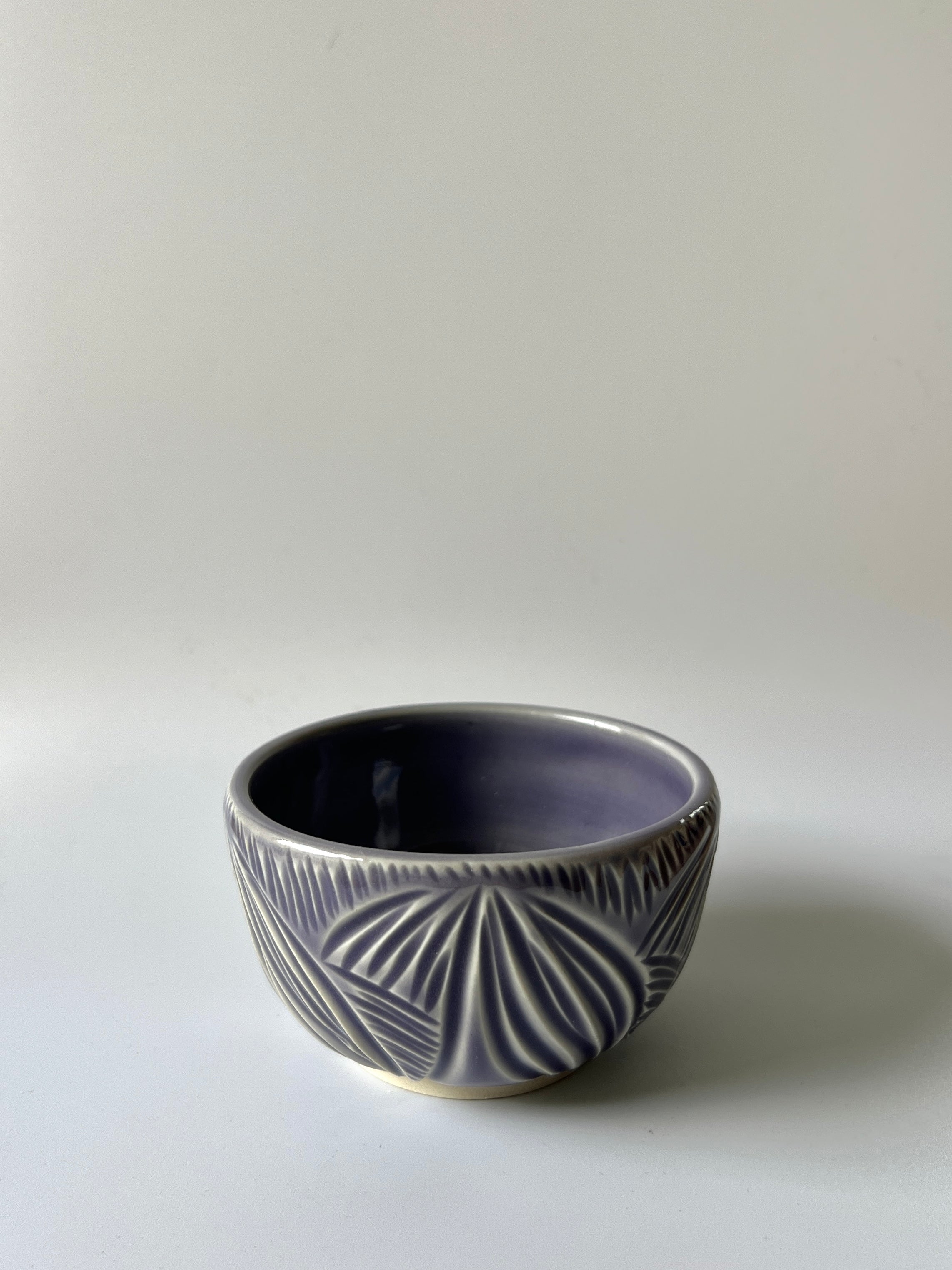 Dusk Leaf Carved Tea Cup