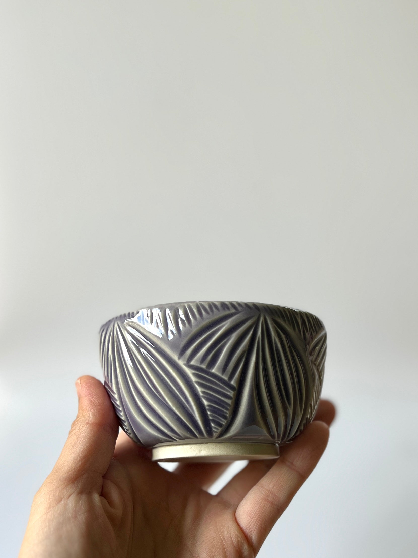 Dusk Leaf Carved Tea Cup