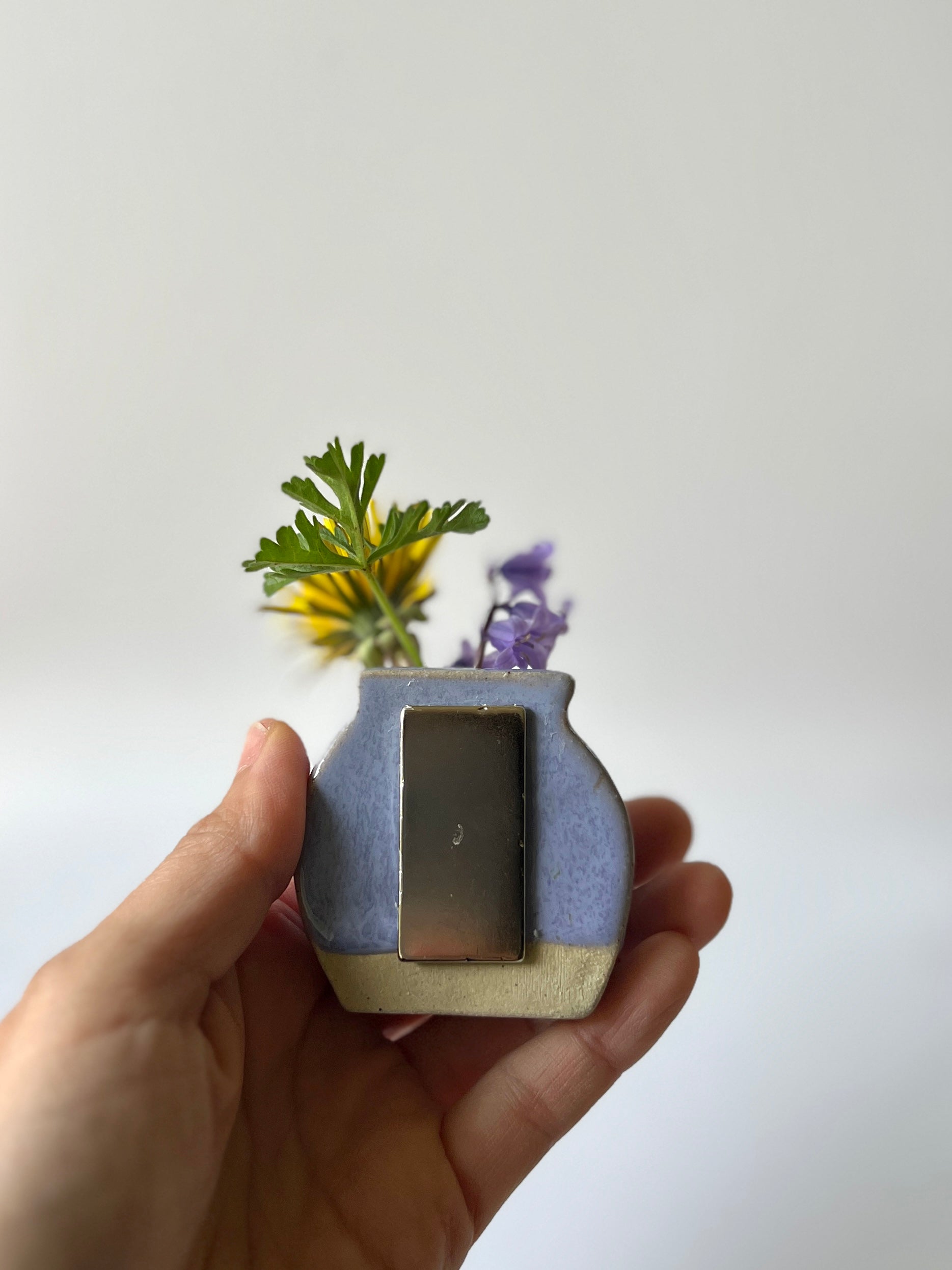 Coastal Periwinkle Magnetic Bud Vase